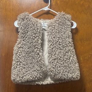 NWOT- Cozy Faux Fur Vest